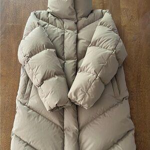 Aritzia Wilfred The Cloud Puff Coat, Mid length, tan, size small